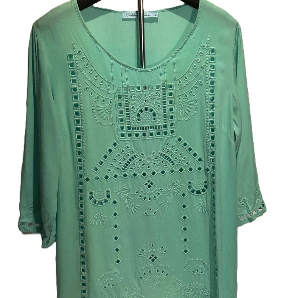 Solitaire Swim Light Green Eyelet Lace front Blouse Size Medium